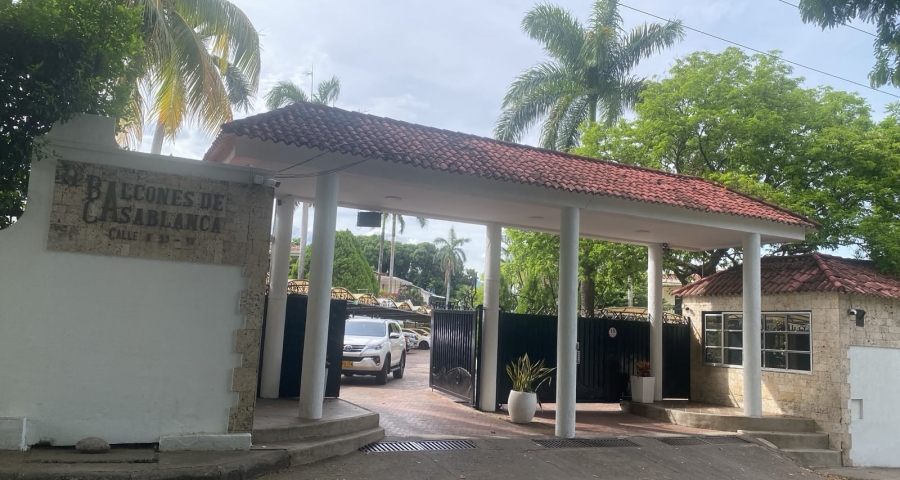 Cll 8 #33–98 Casa 2D Balcones de Casablanca